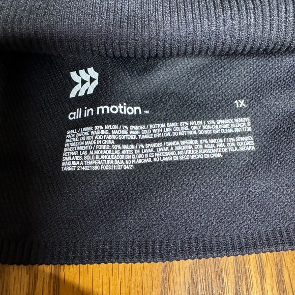 Target All In Motion 1X Women's Sports Bra NWT New Black - Picture 5 of 5